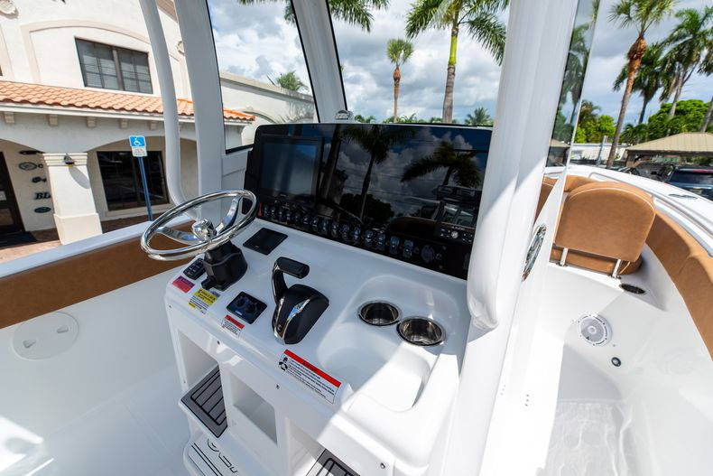 New 2023 Sea Hunt Ultra 255 SE #0282 image 23