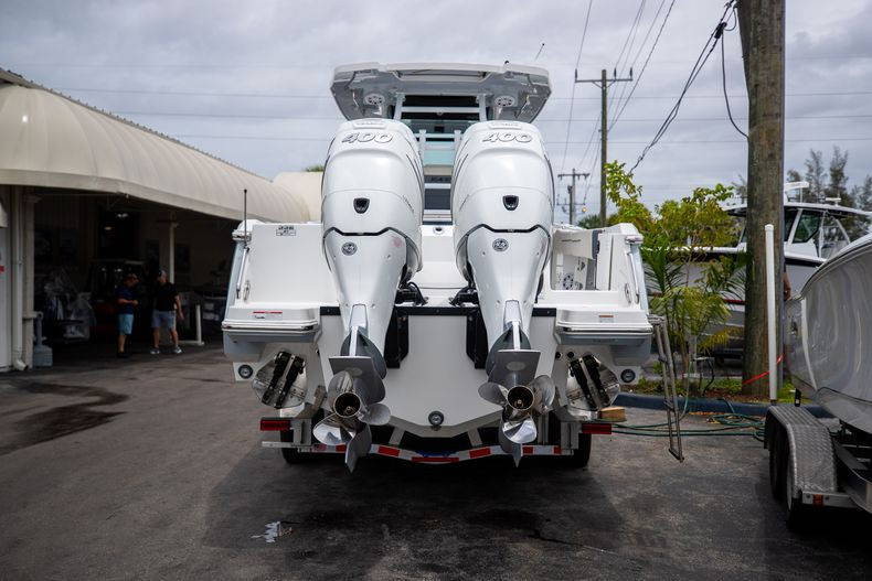 Used 2021 Blackfin 332CC #C161 image 4