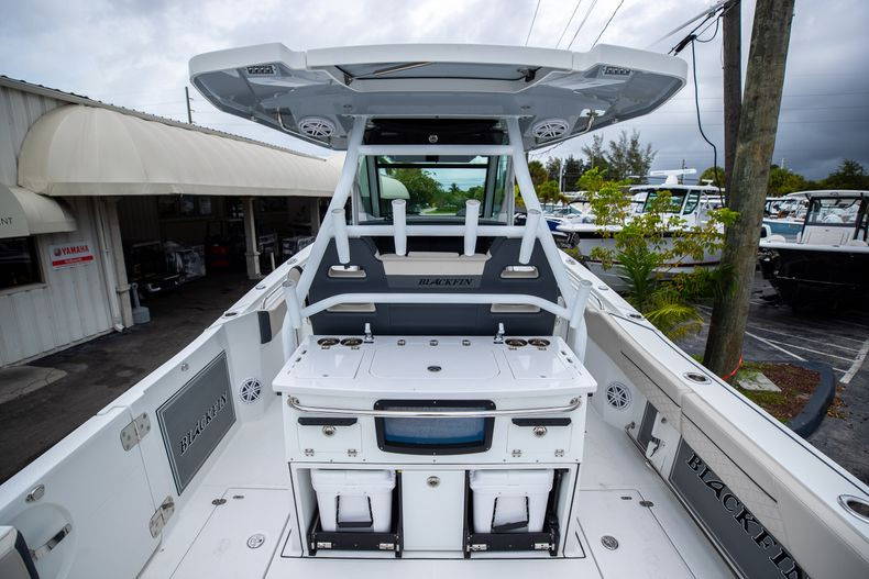 Used 2021 Blackfin 332CC #C161 image 5