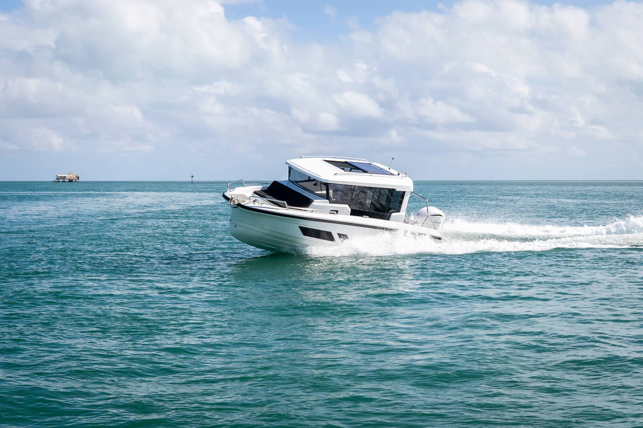Alternative image of Quarken 27 Cabin in West Palm Beach, FL