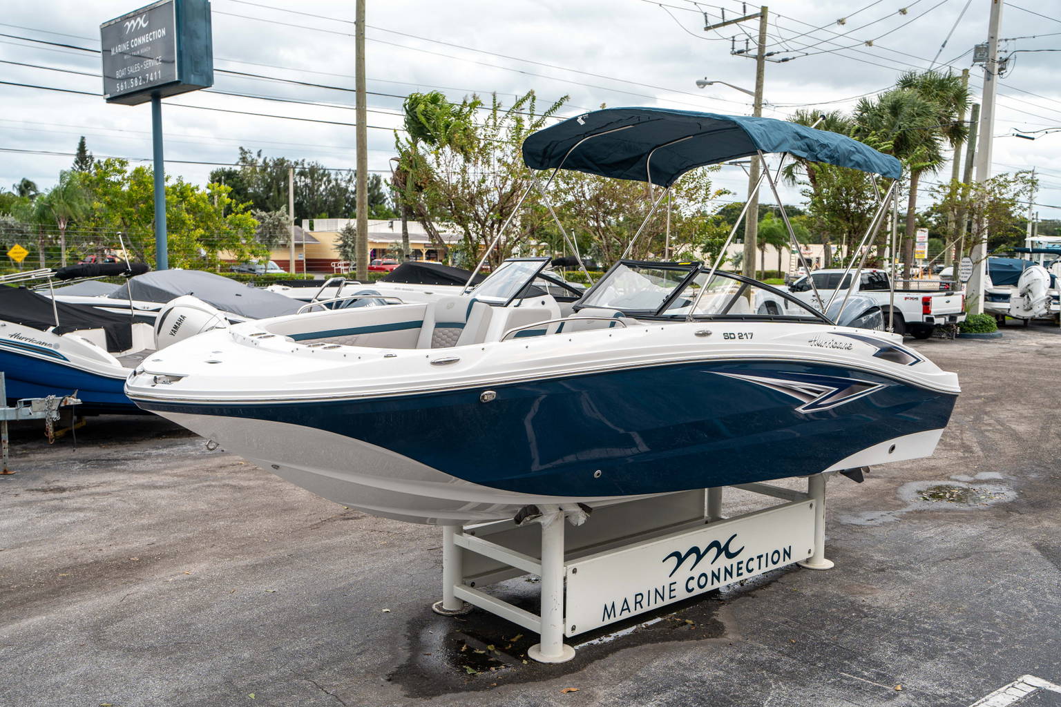 New 2025 Hurricane SunDeck 217 OB #8495 image 6