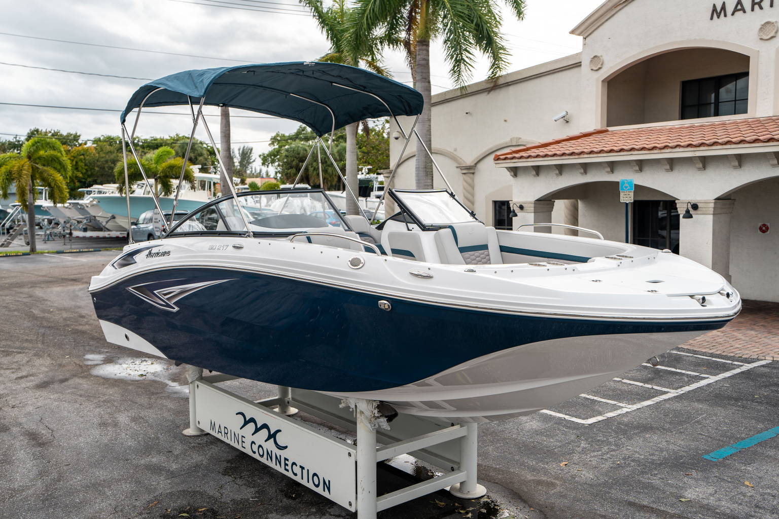 New 2025 Hurricane SunDeck 217 OB #8495 image 7