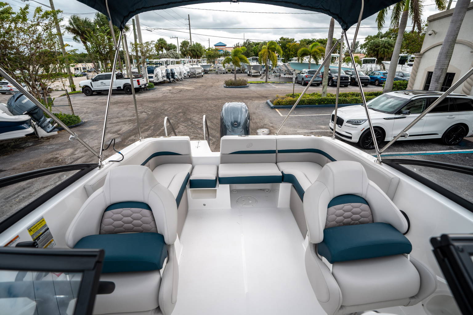 New 2025 Hurricane SunDeck 217 OB #8495 image 10