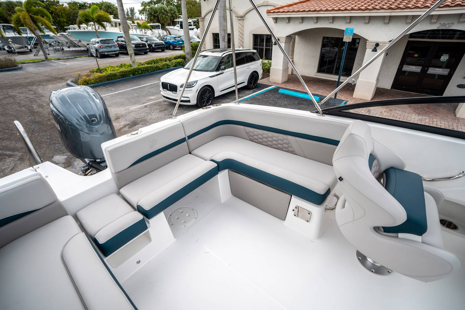 New 2025 Hurricane SunDeck 217 OB #8495 image 11