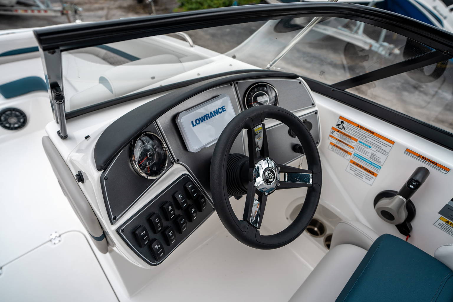 New 2025 Hurricane SunDeck 217 OB #8495 image 17