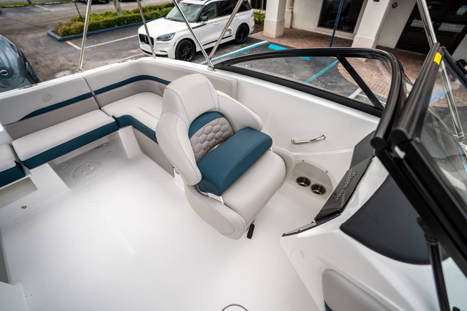 New 2025 Hurricane SunDeck 217 OB #8495 image 20