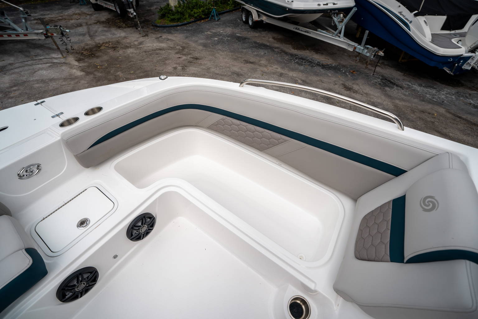 New 2025 Hurricane SunDeck 217 OB #8495 image 27