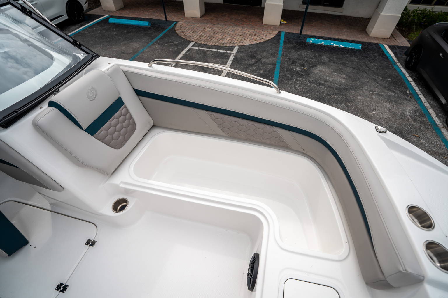 New 2025 Hurricane SunDeck 217 OB #8495 image 28