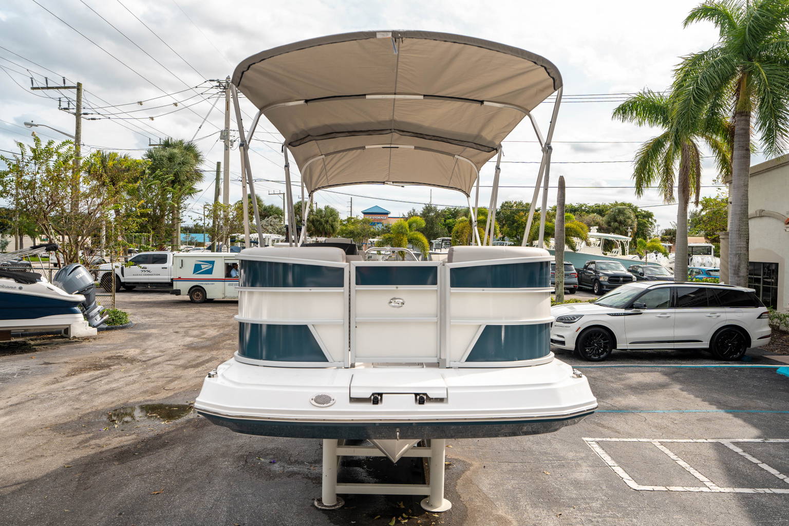 New 2025 Hurricane FunDeck 2260 OB #8496 image 7