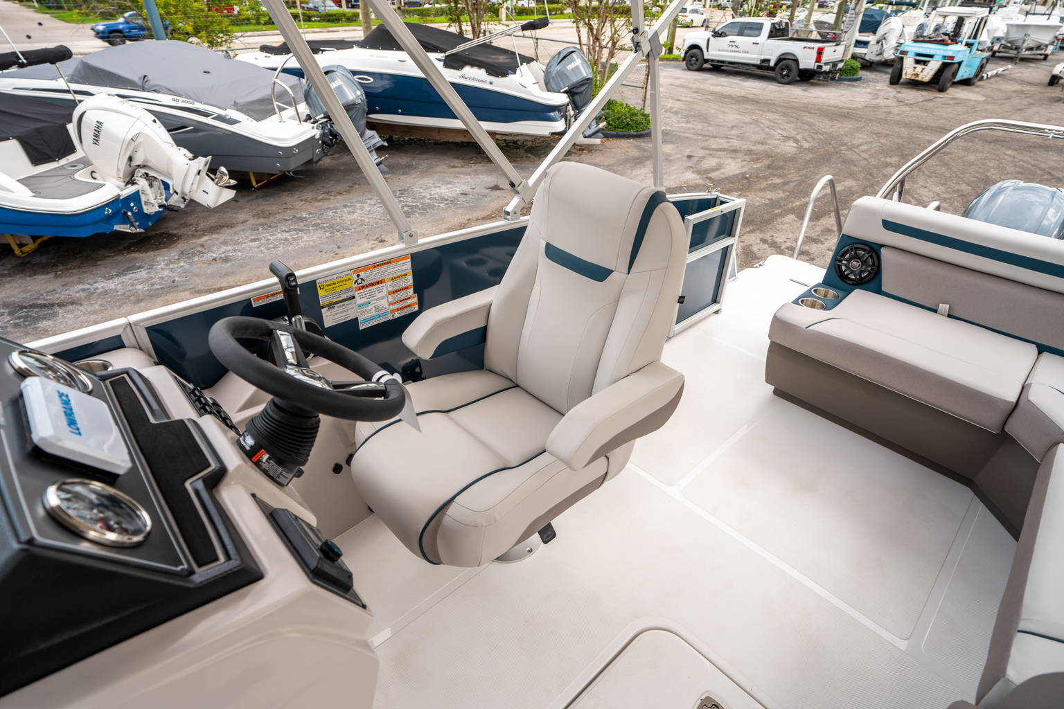 New 2025 Hurricane FunDeck 2260 OB #8496 image 20