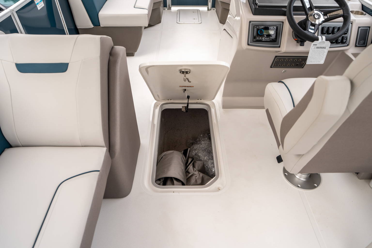 New 2025 Hurricane FunDeck 2260 OB #8496 image 21