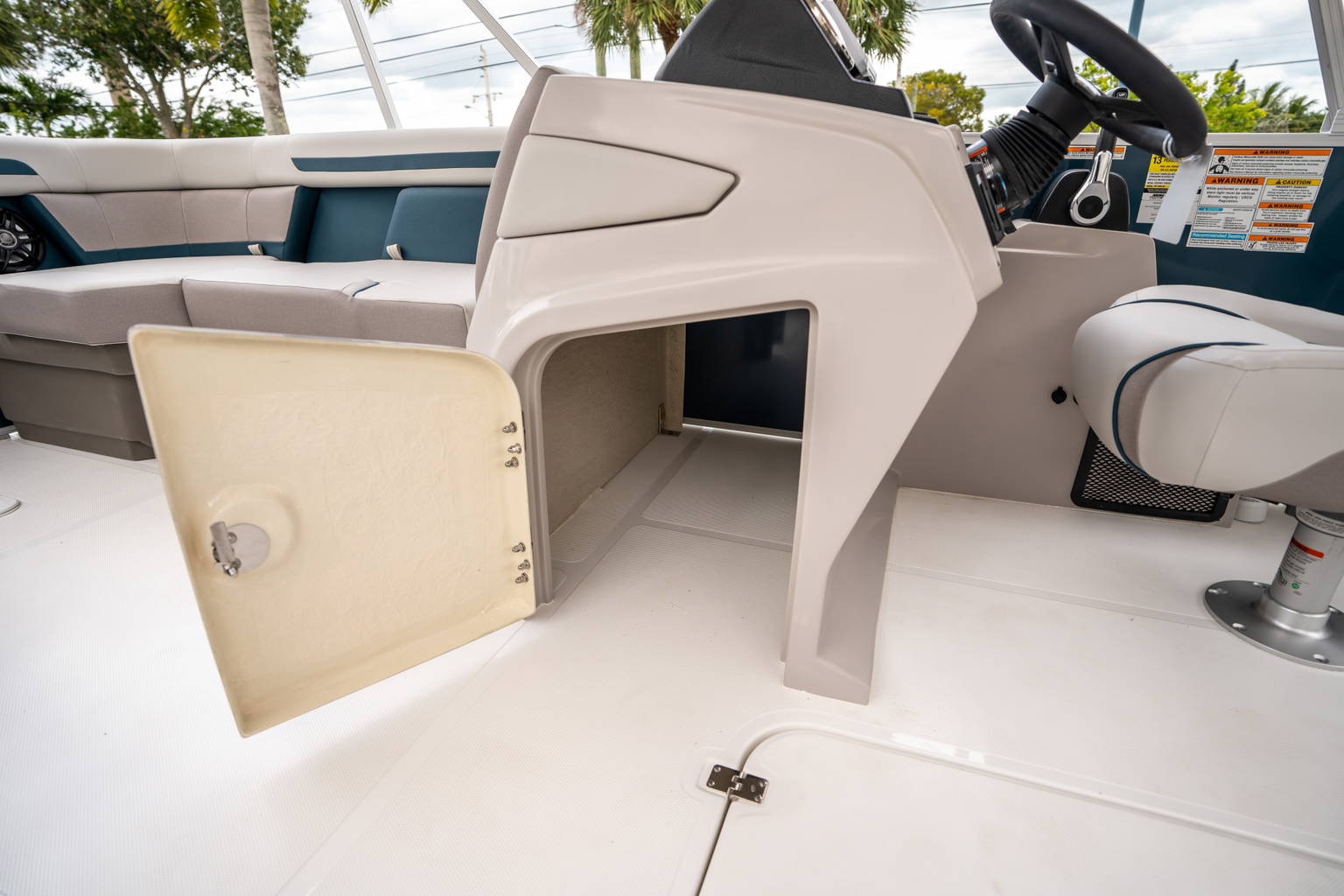 New 2025 Hurricane FunDeck 2260 OB #8496 image 22