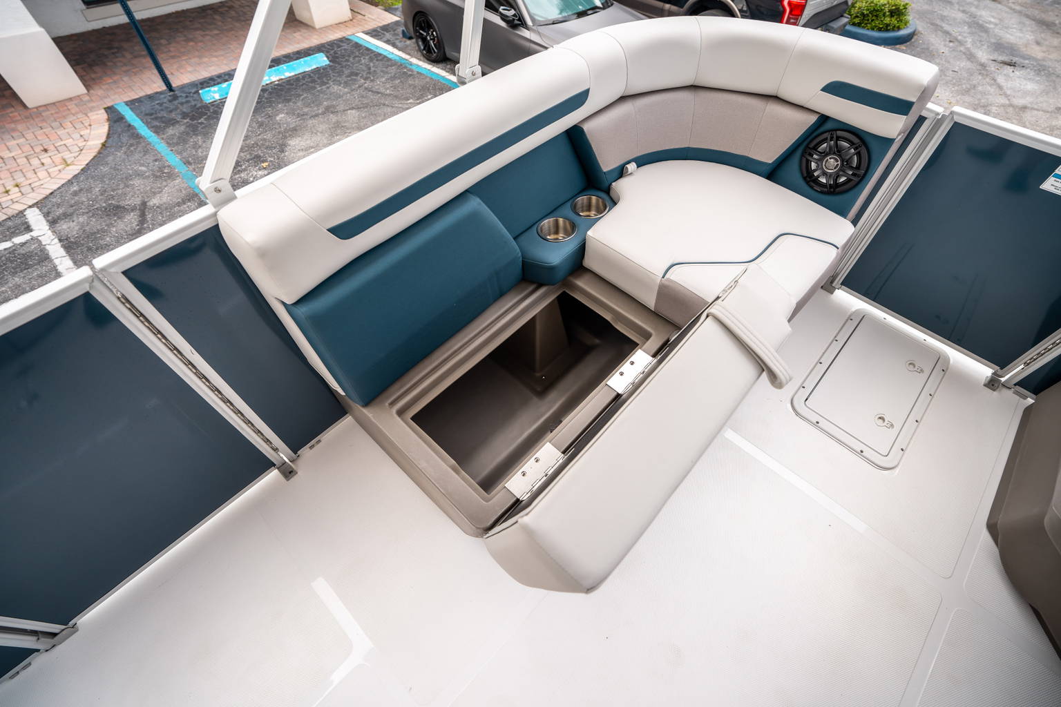 New 2025 Hurricane FunDeck 2260 OB #8496 image 26