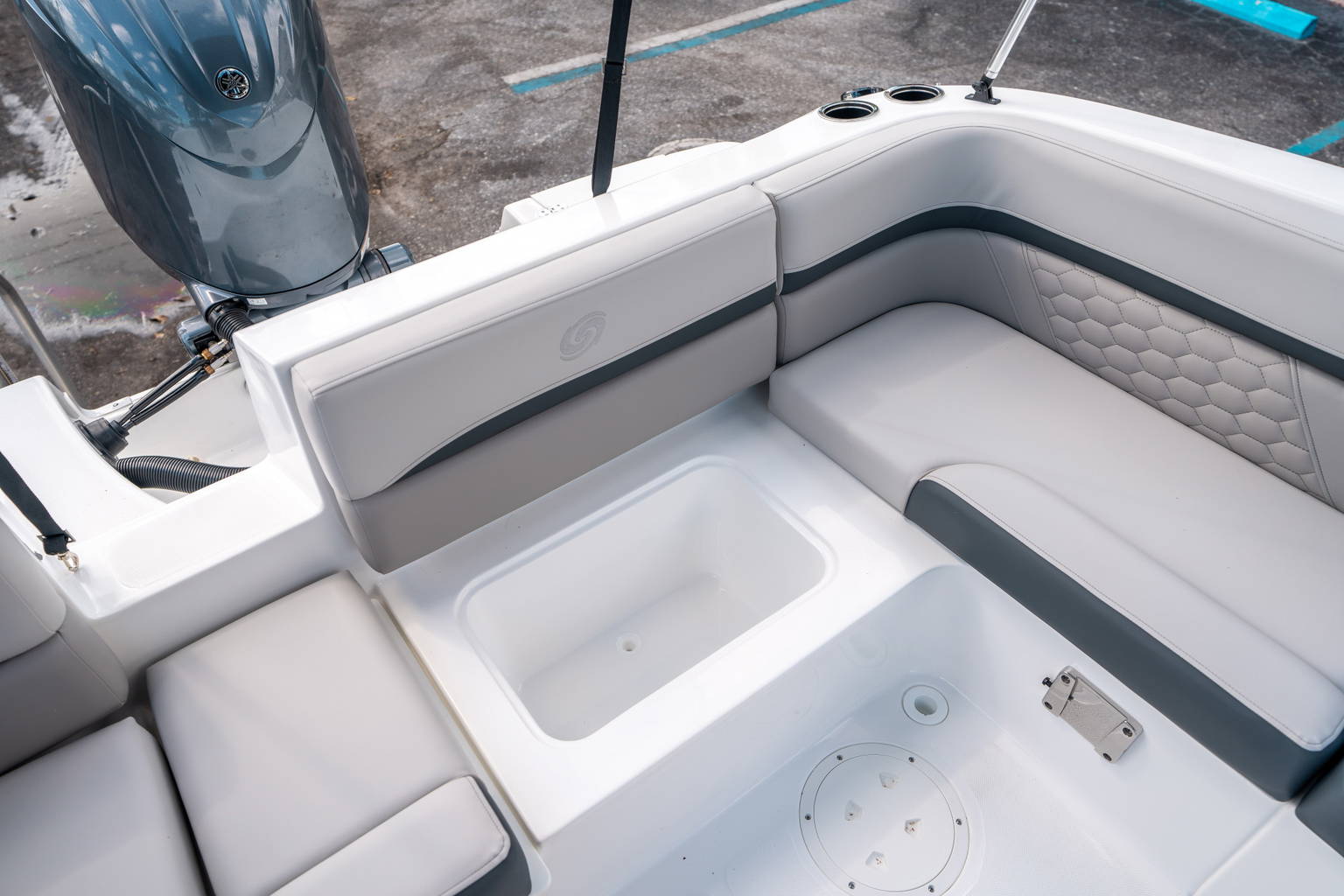 New 2025 Hurricane SunDeck Sport 192 RL OB #8504 image 14