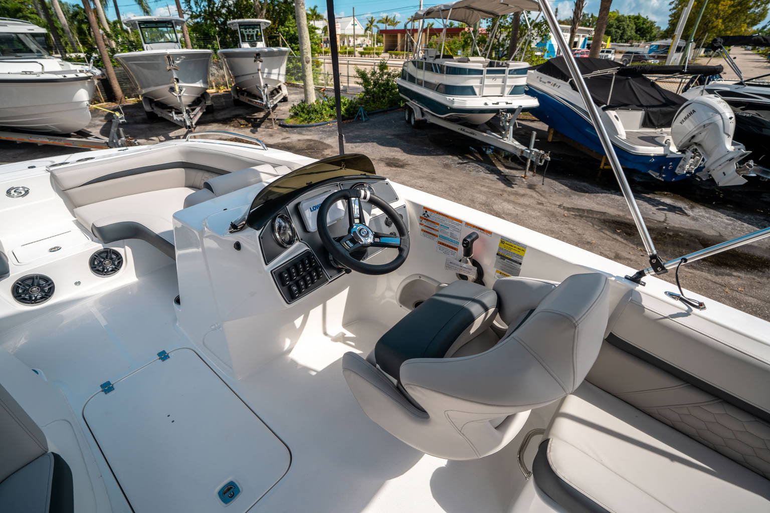 New 2025 Hurricane SunDeck Sport 192 RL OB #8504 image 19