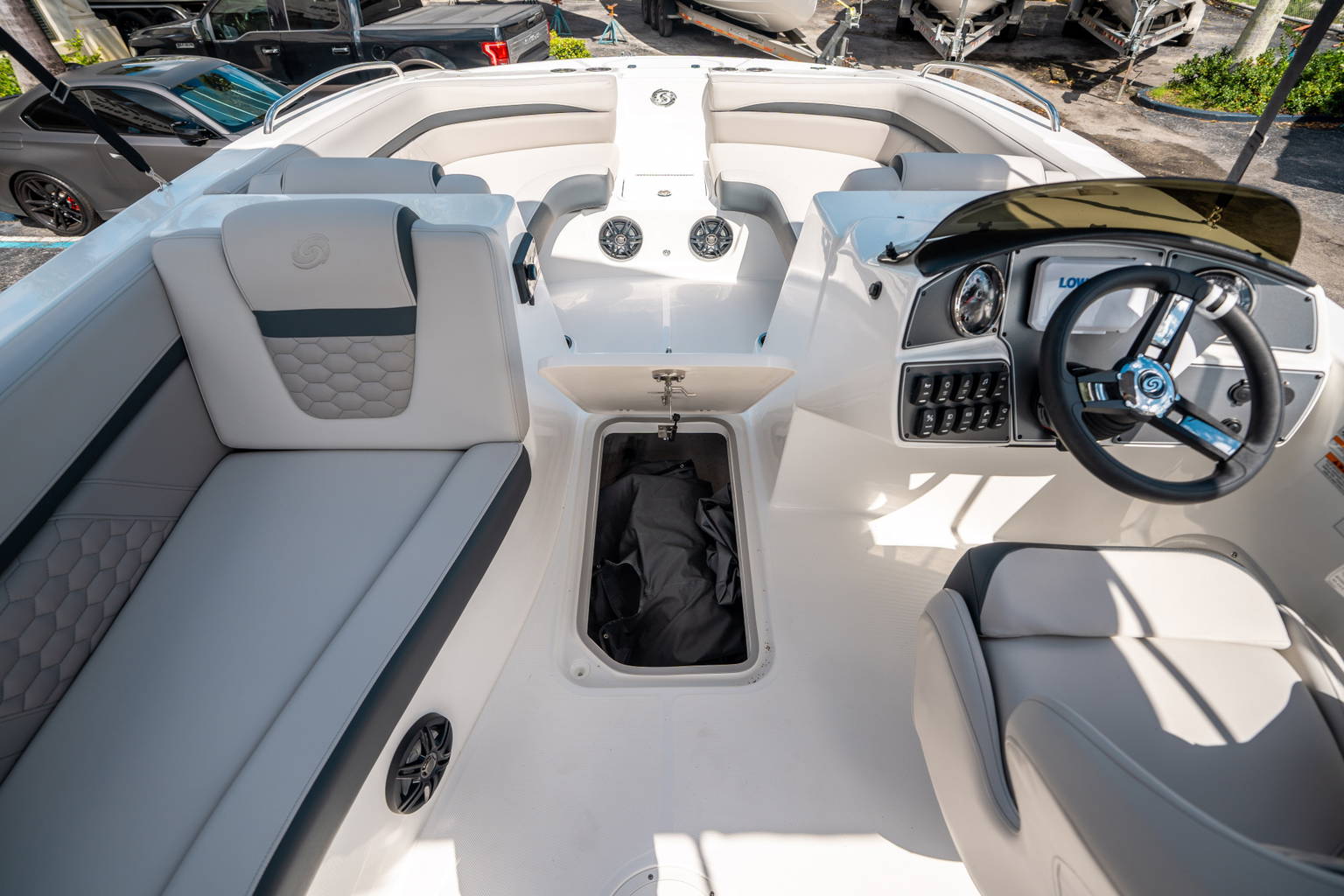 New 2025 Hurricane SunDeck Sport 192 RL OB #8504 image 22