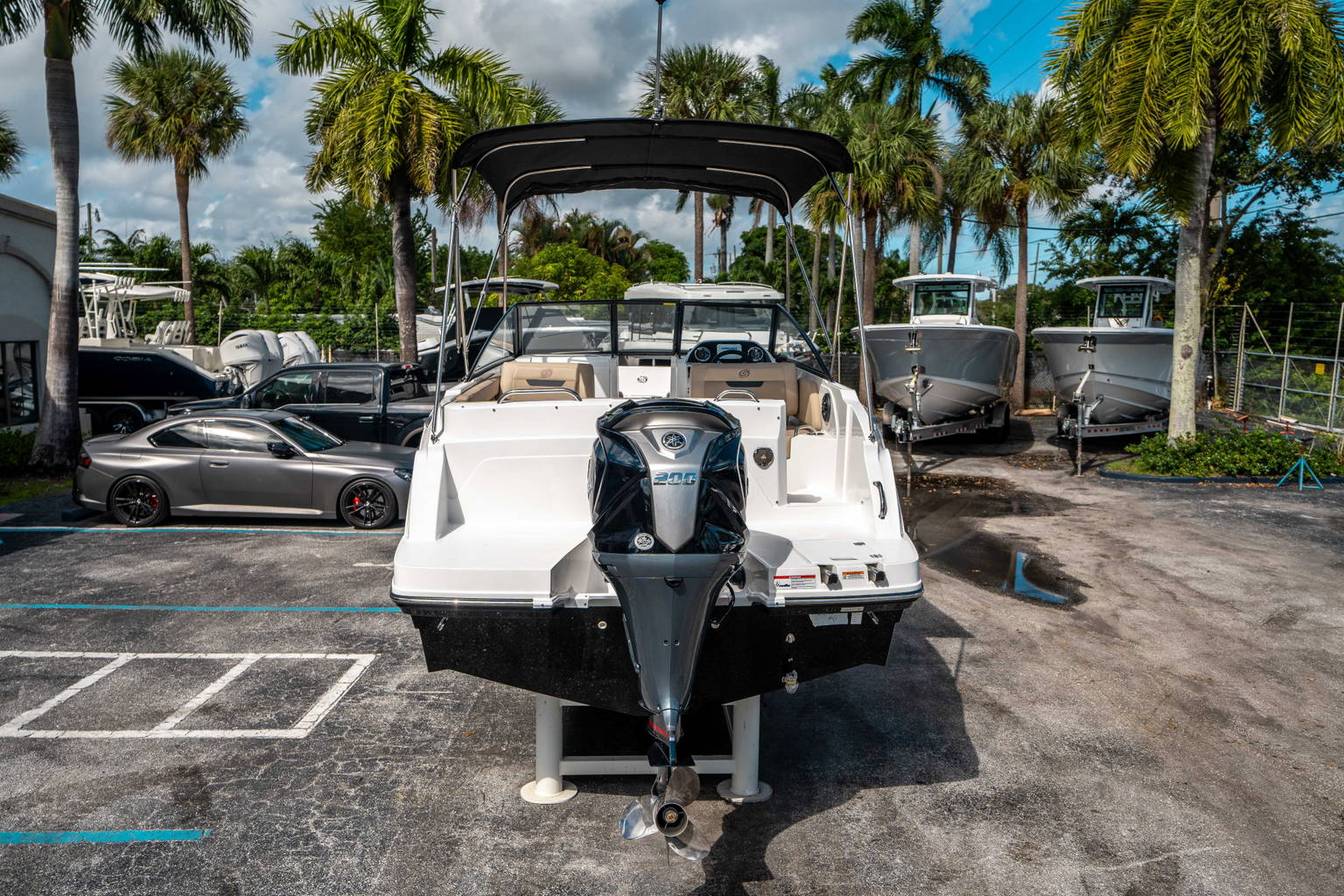 New 2025 Hurricane SunDeck 235 OB #8514 image 3