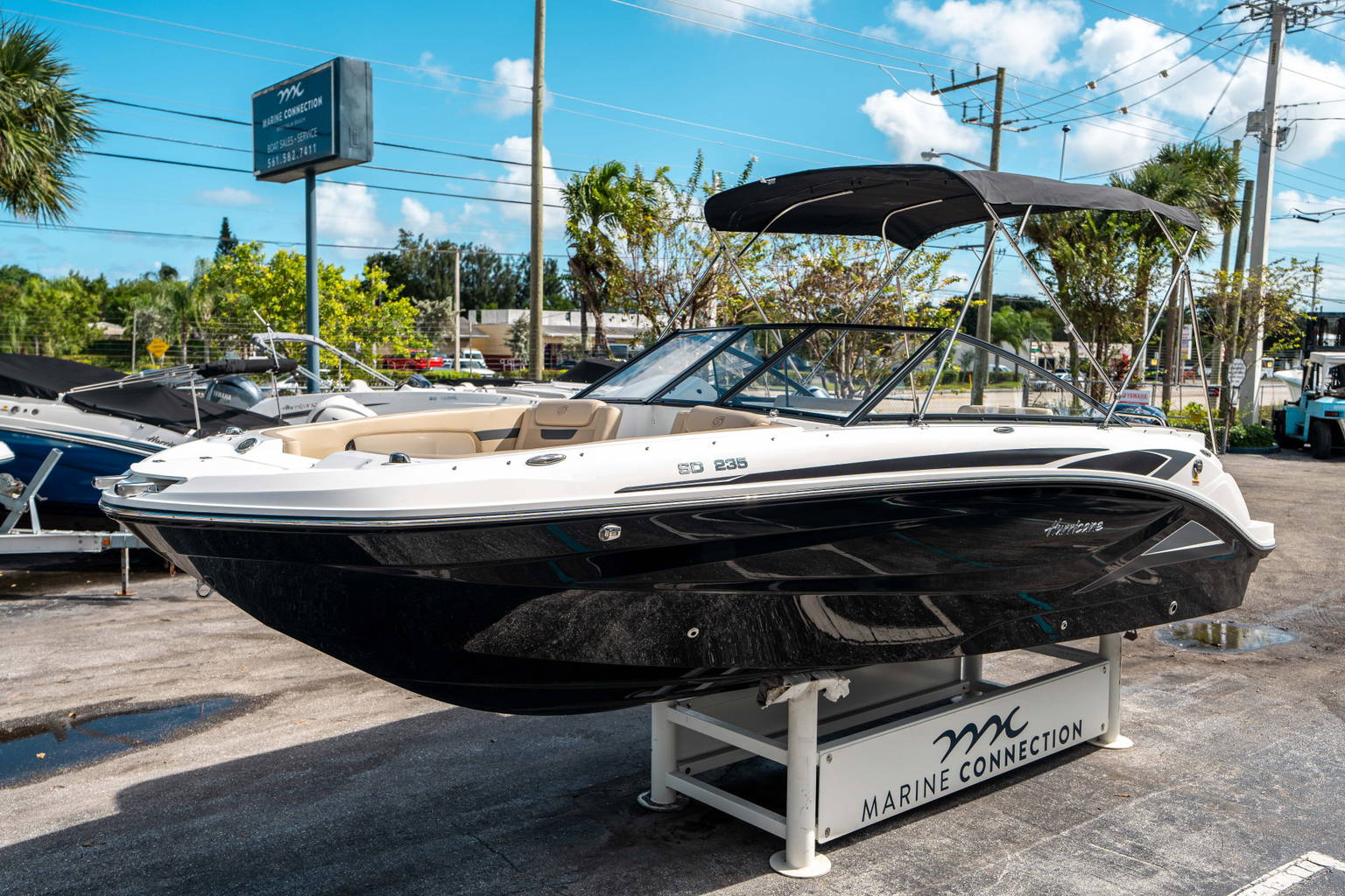 New 2025 Hurricane SunDeck 235 OB #8514 image 6