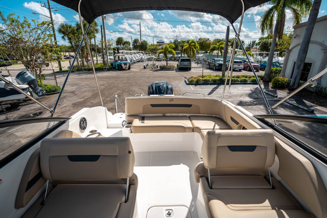 Alternative image of Hurricane SunDeck 235 OB in Florida Keys, FL