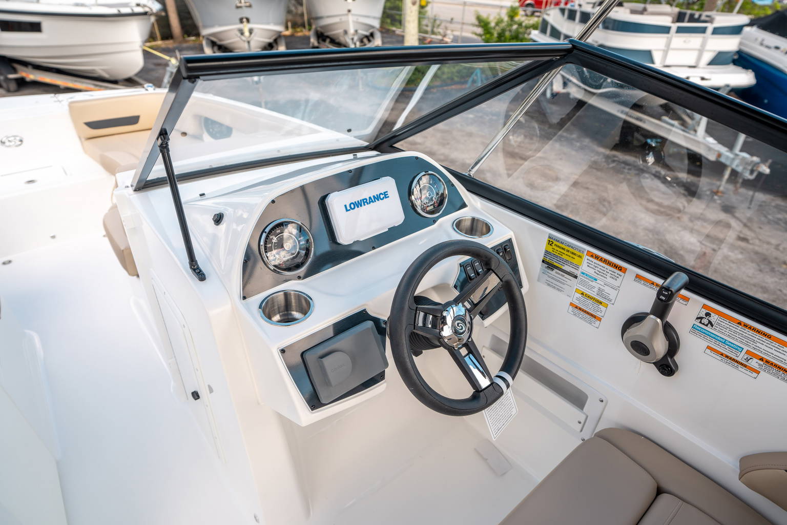 New 2025 Hurricane SunDeck 235 OB #8514 image 21