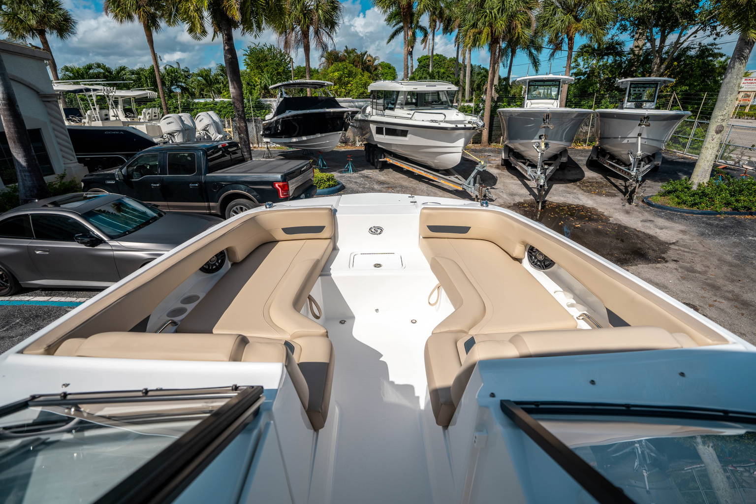 New 2025 Hurricane SunDeck 235 OB #8514 image 25