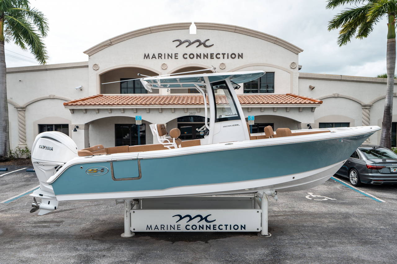 Main image of Sea Hunt Ultra 235 SE in Miami, FL