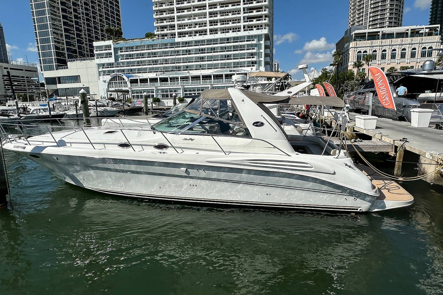 Used 1999 Sea Ray 400 Sundancer #7040 image 1