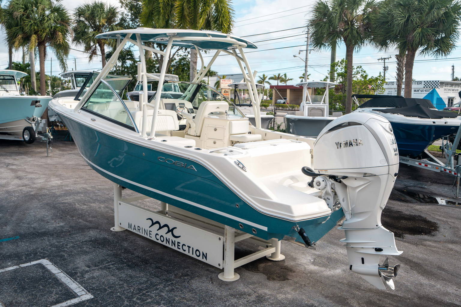 New 2025 Cobia 240 DC #E007 image 4