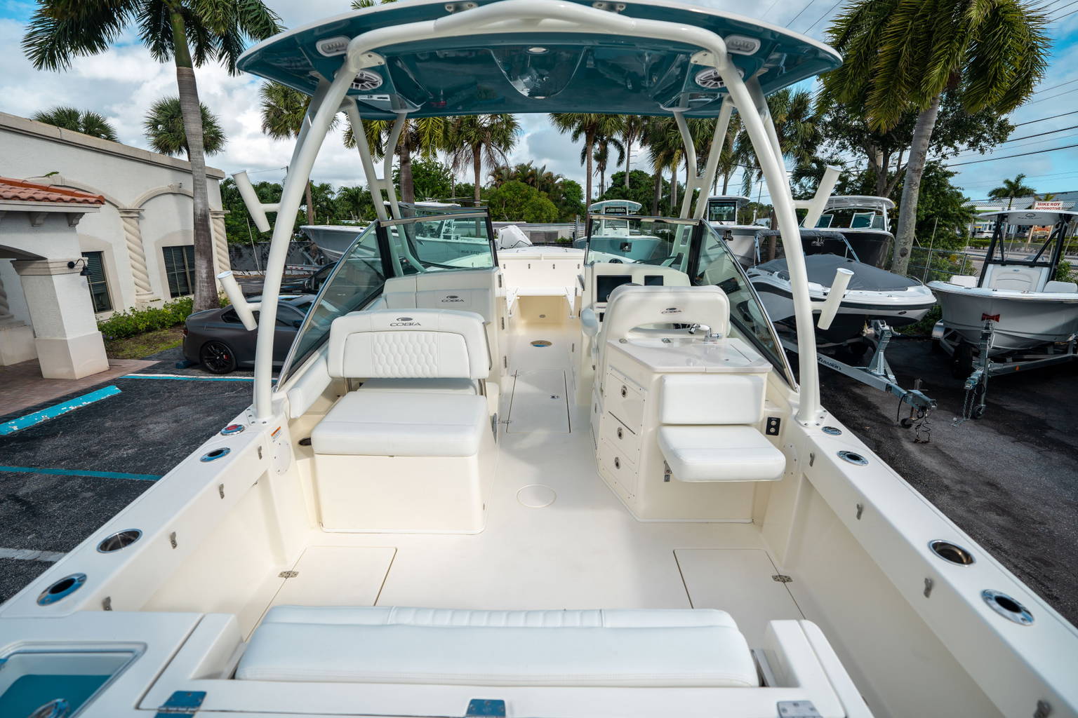 New 2025 Cobia 240 DC #E007 image 9
