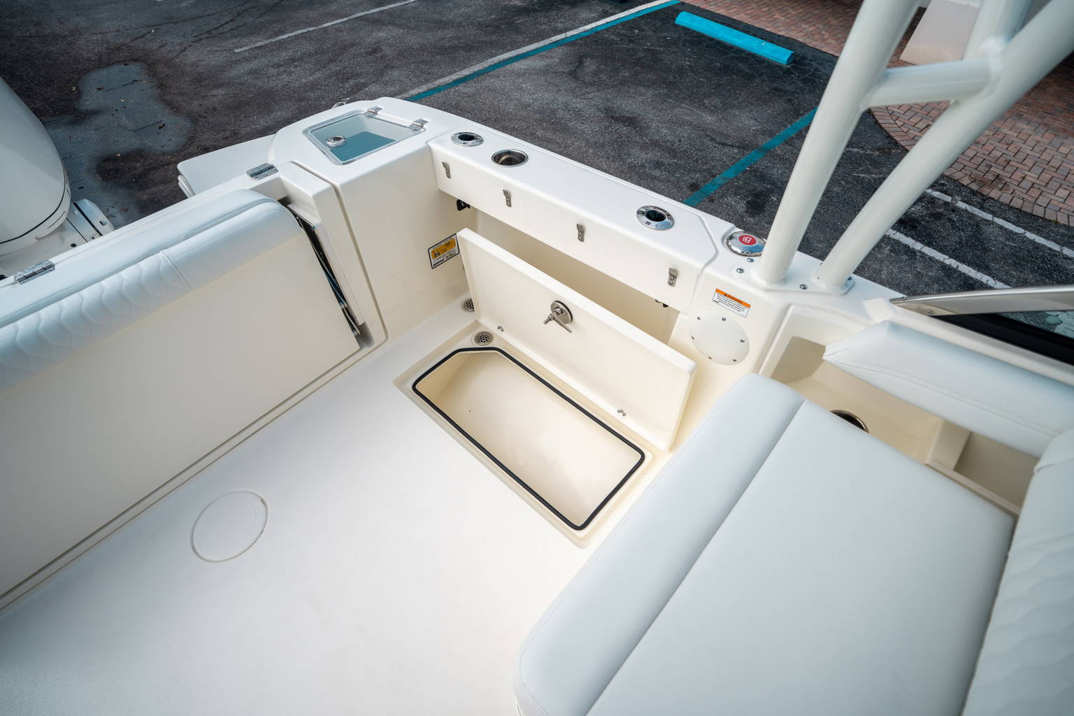 New 2025 Cobia 240 DC #E007 image 15