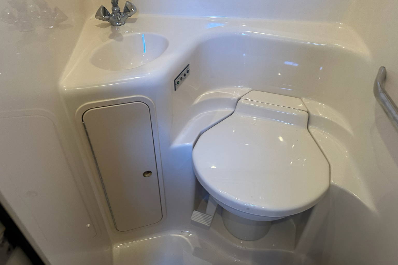 Used 1999 Sea Ray 400 Sundancer #7040 image 48