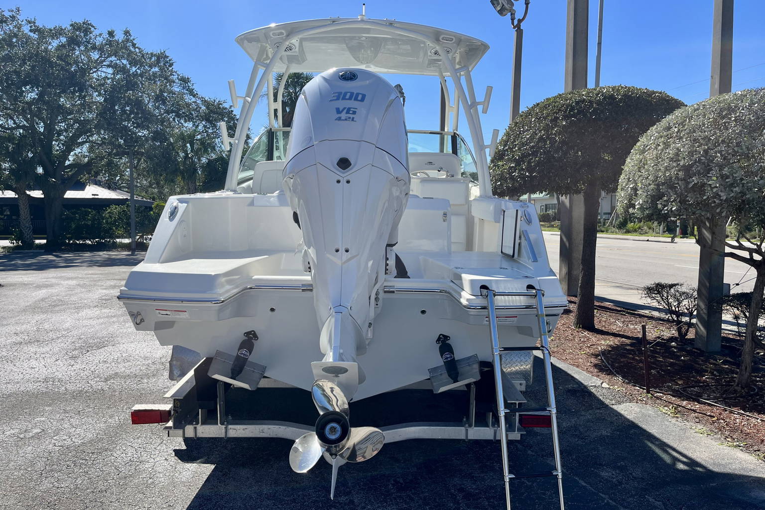 New 2025 Cobia 240 DC #E005 image 5