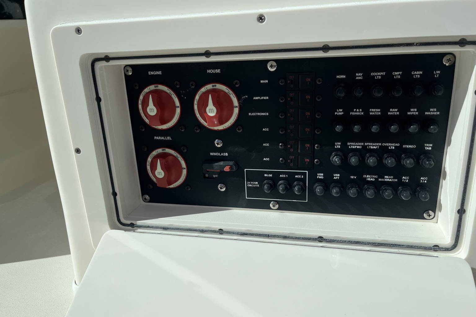 New 2025 Cobia 240 DC #E005 image 14
