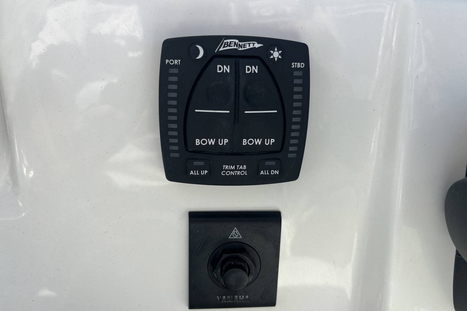 New 2025 Cobia 240 DC #E005 image 19