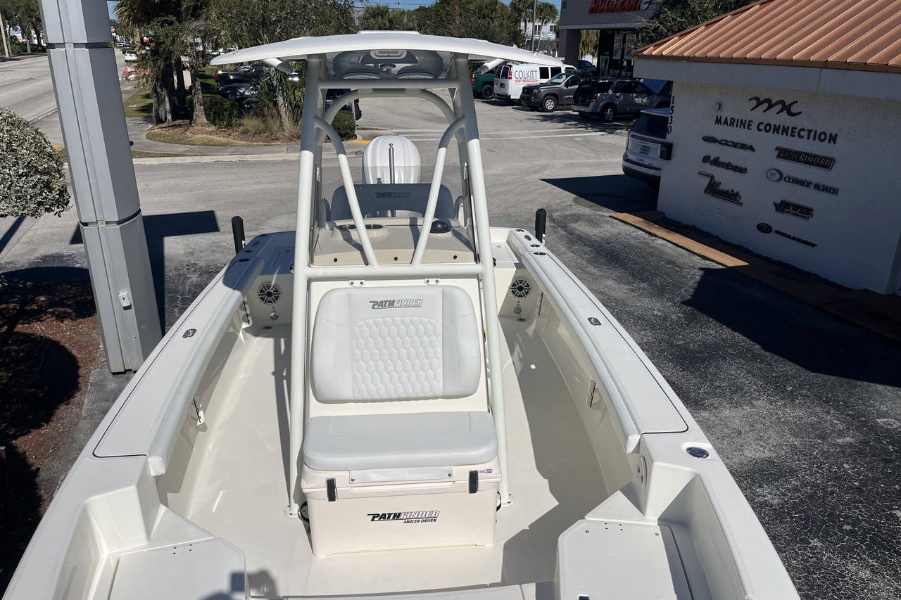 Alternative image of Pathfinder 2400 TRS in Vero Beach, FL