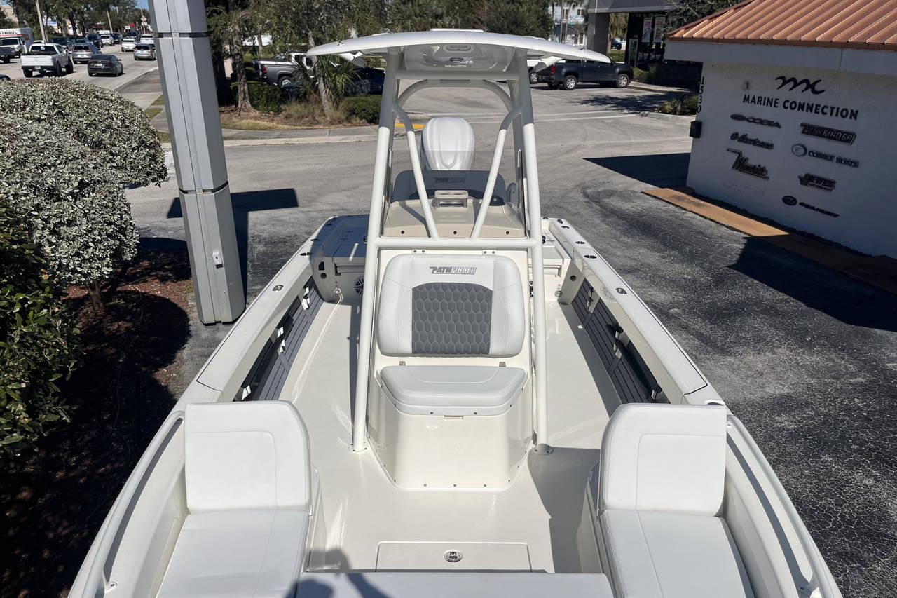Alternative image of Pathfinder 2600 TRS in Fort Lauderdale, FL