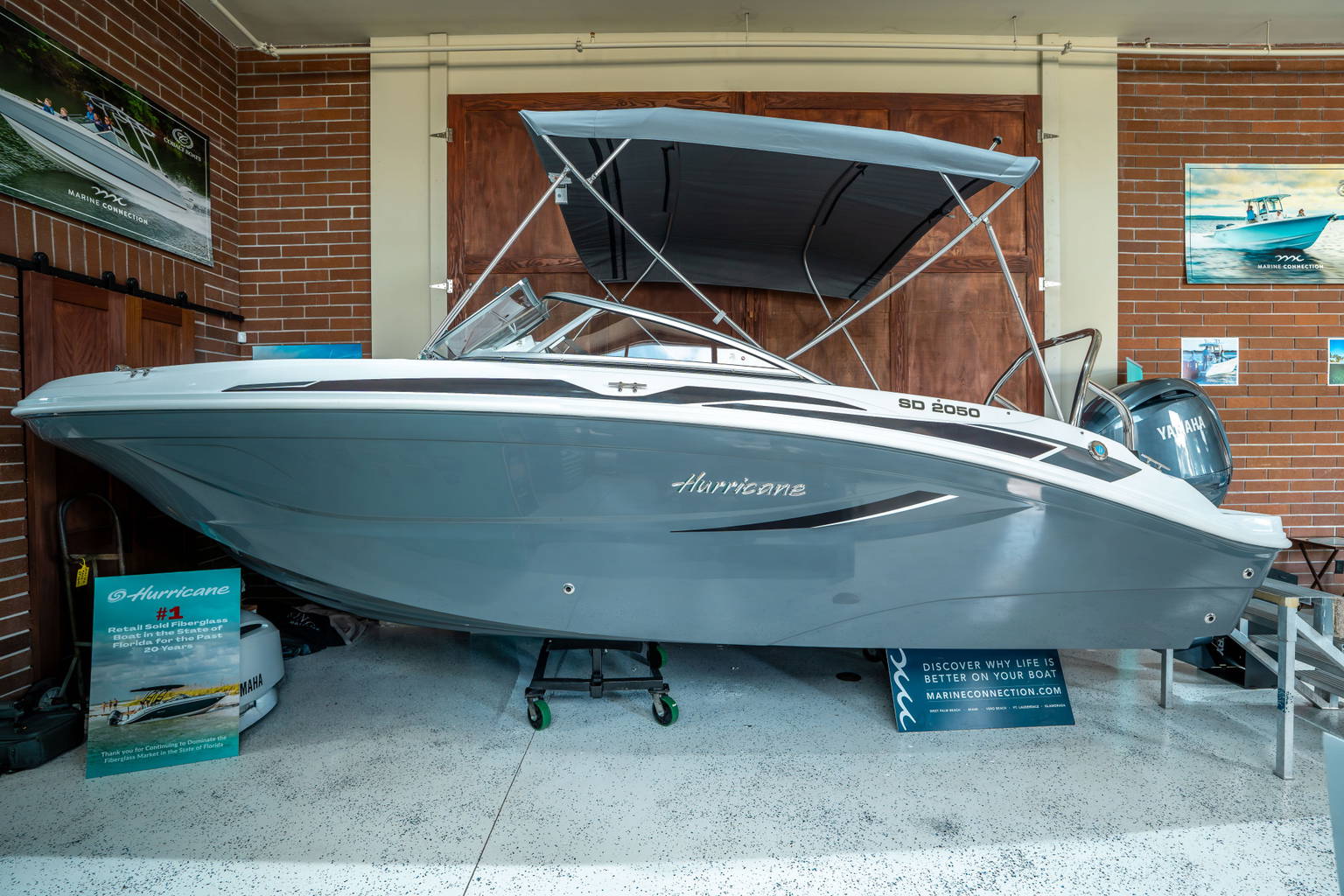 New 2025 Hurricane SunDeck 2050 OB #8494 image 1