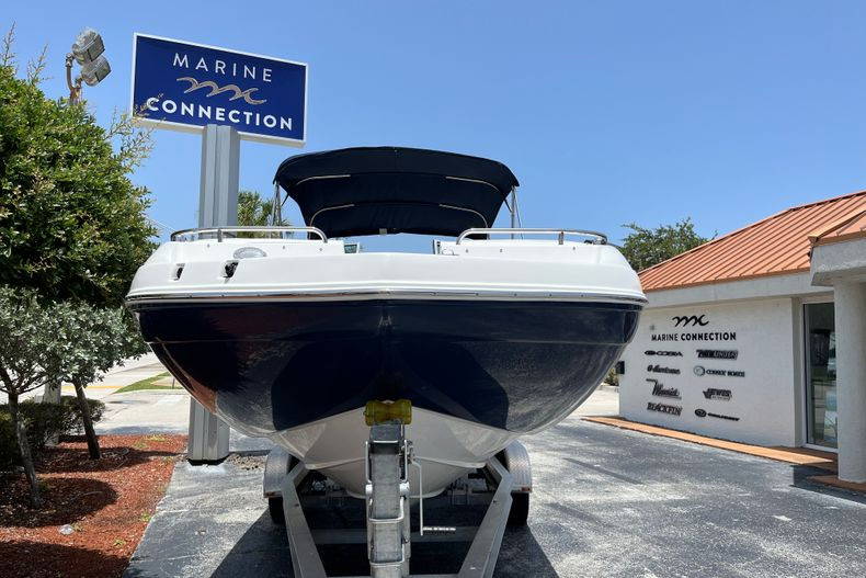Used 2021 Hurricane SunDeck SD 2486 OB #7641 image 3