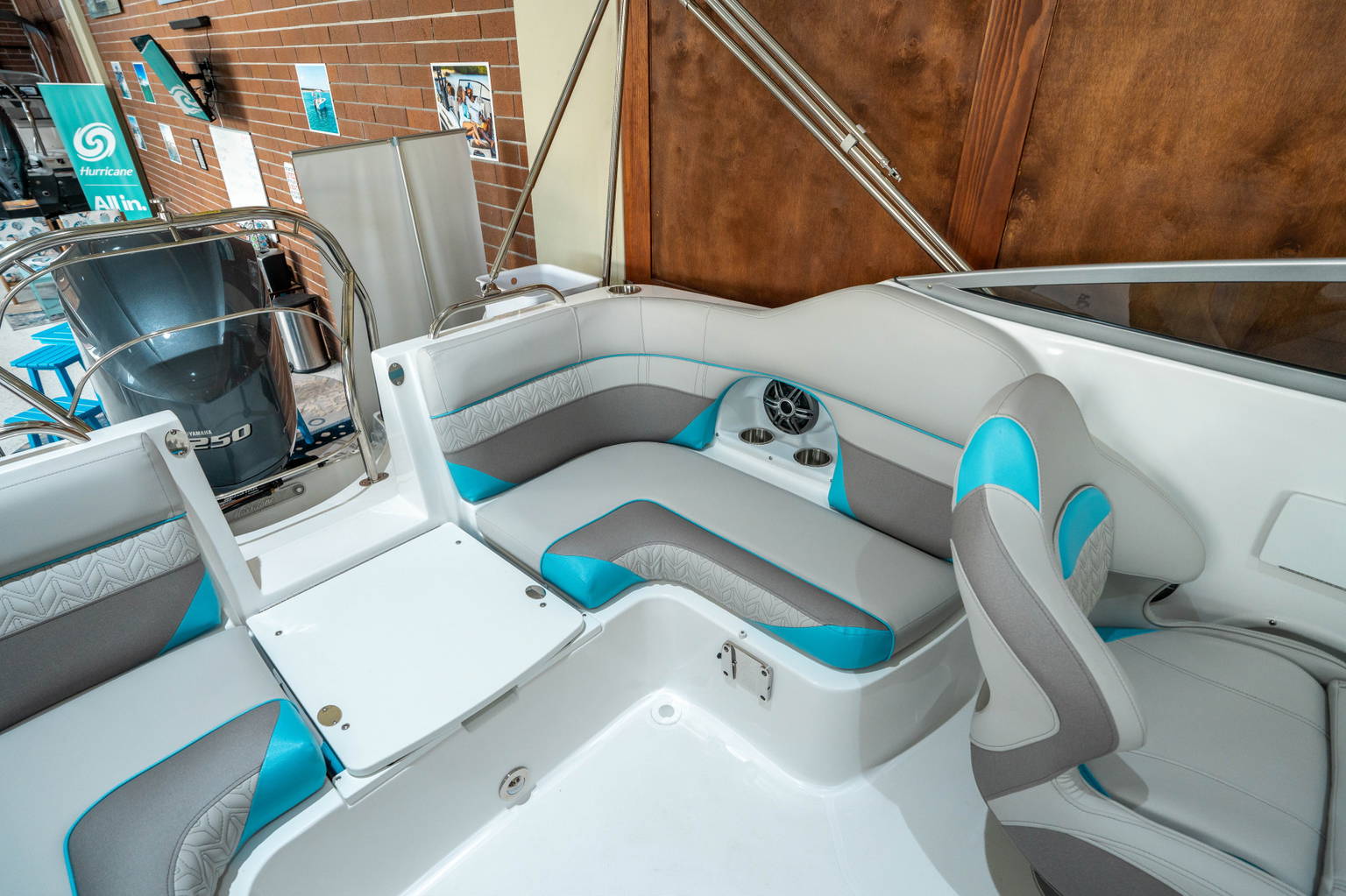 Alternative image of Hurricane SunDeck 2486 OB in Vero Beach, FL