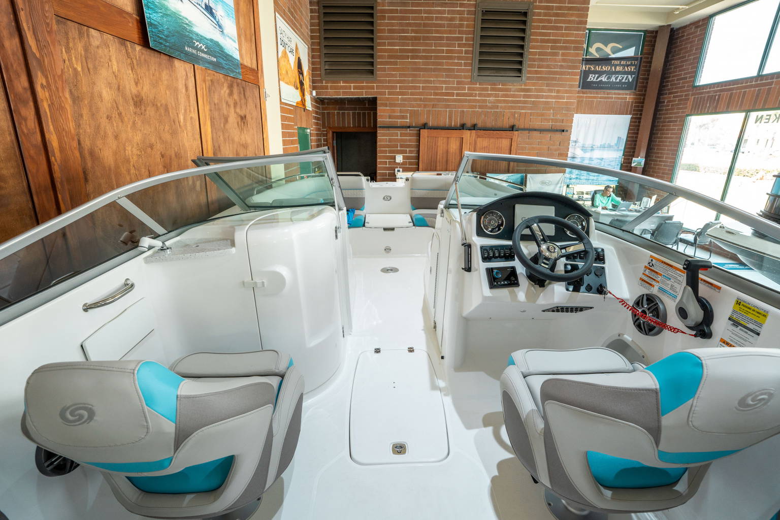 New 2025 Hurricane SunDeck 2486 OB #8511 image 12