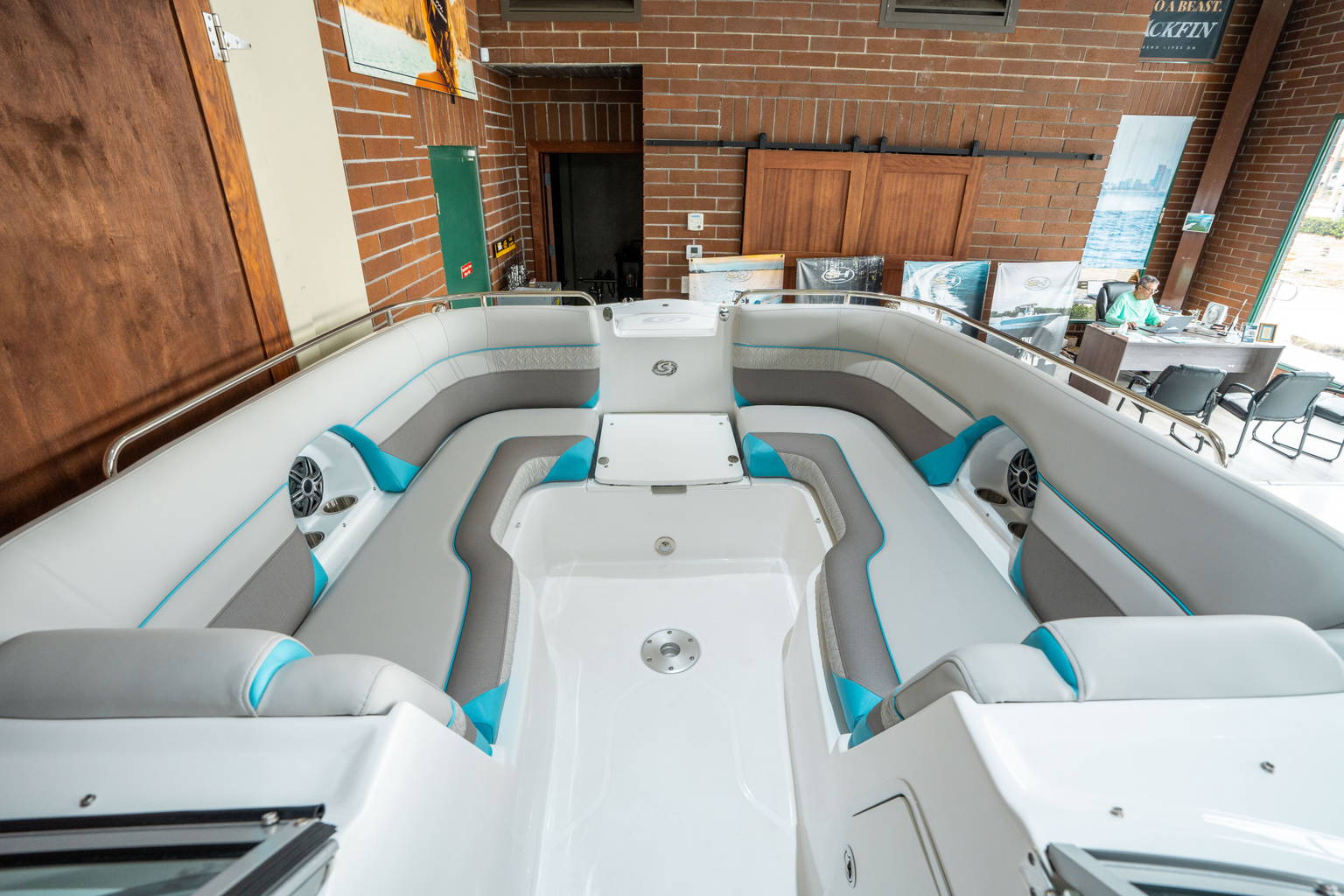 New 2025 Hurricane SunDeck 2486 OB #8511 image 21