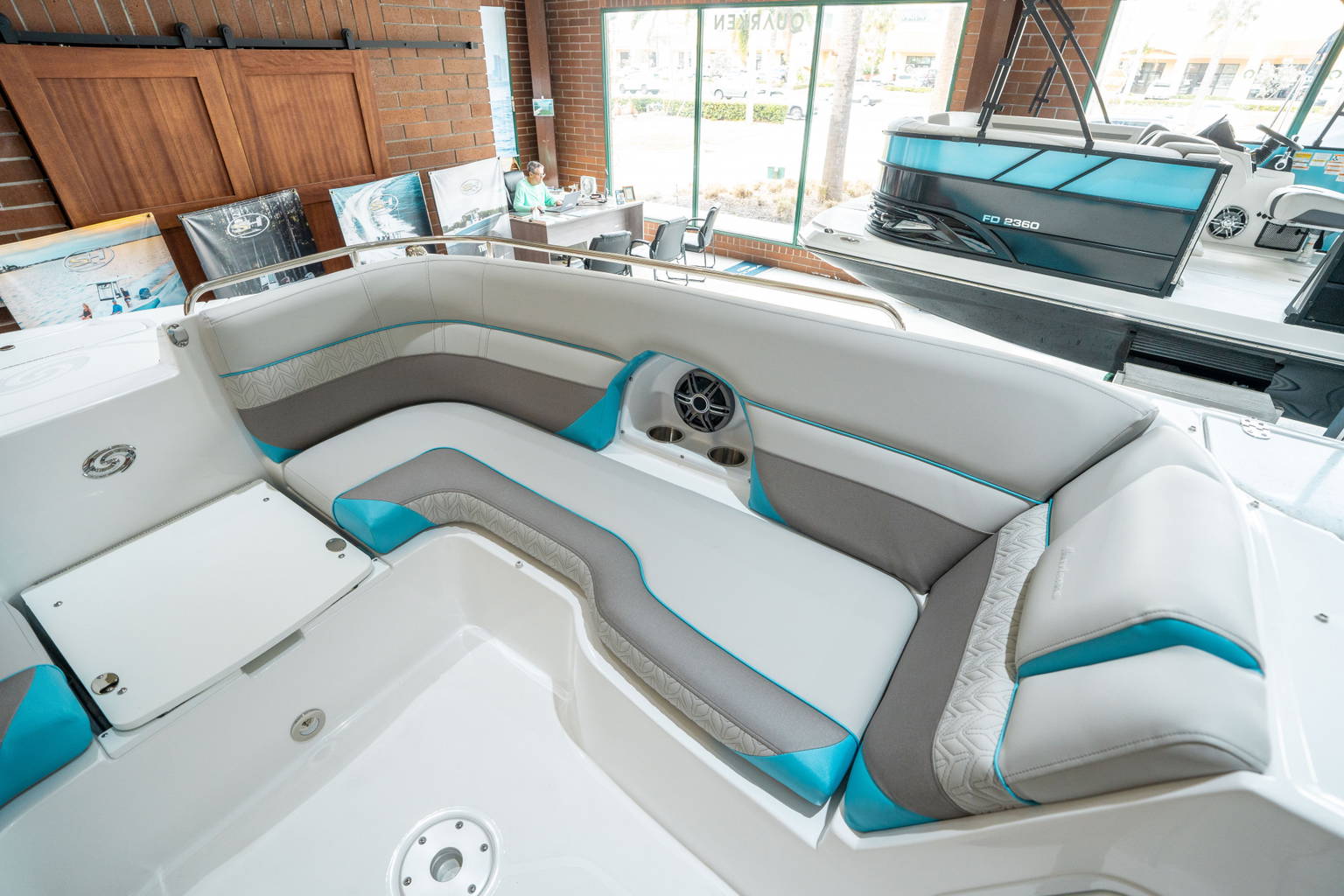 New 2025 Hurricane SunDeck 2486 OB #8511 image 23