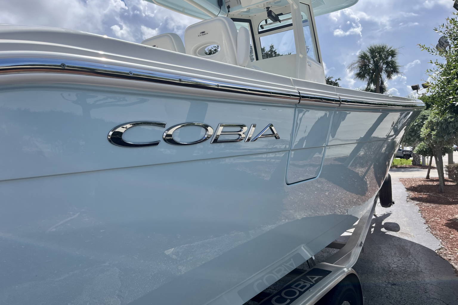 New 2025 Cobia 285 CC #J007 image 7