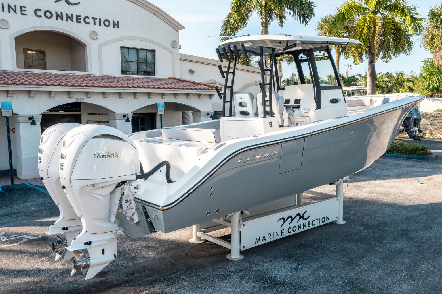 New 2025 Cobia 301 CC #Z010 image 2