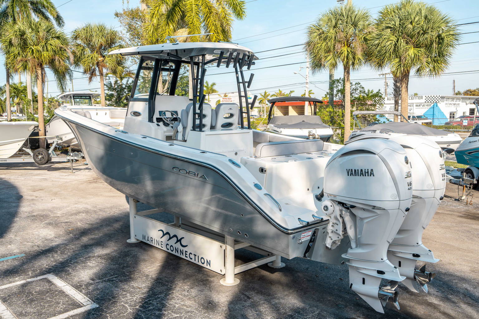 New 2025 Cobia 301 CC #Z010 image 4