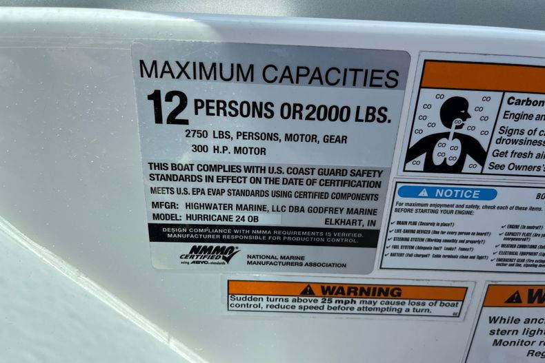 Used 2021 Hurricane SunDeck SD 2486 OB #7641 image 12