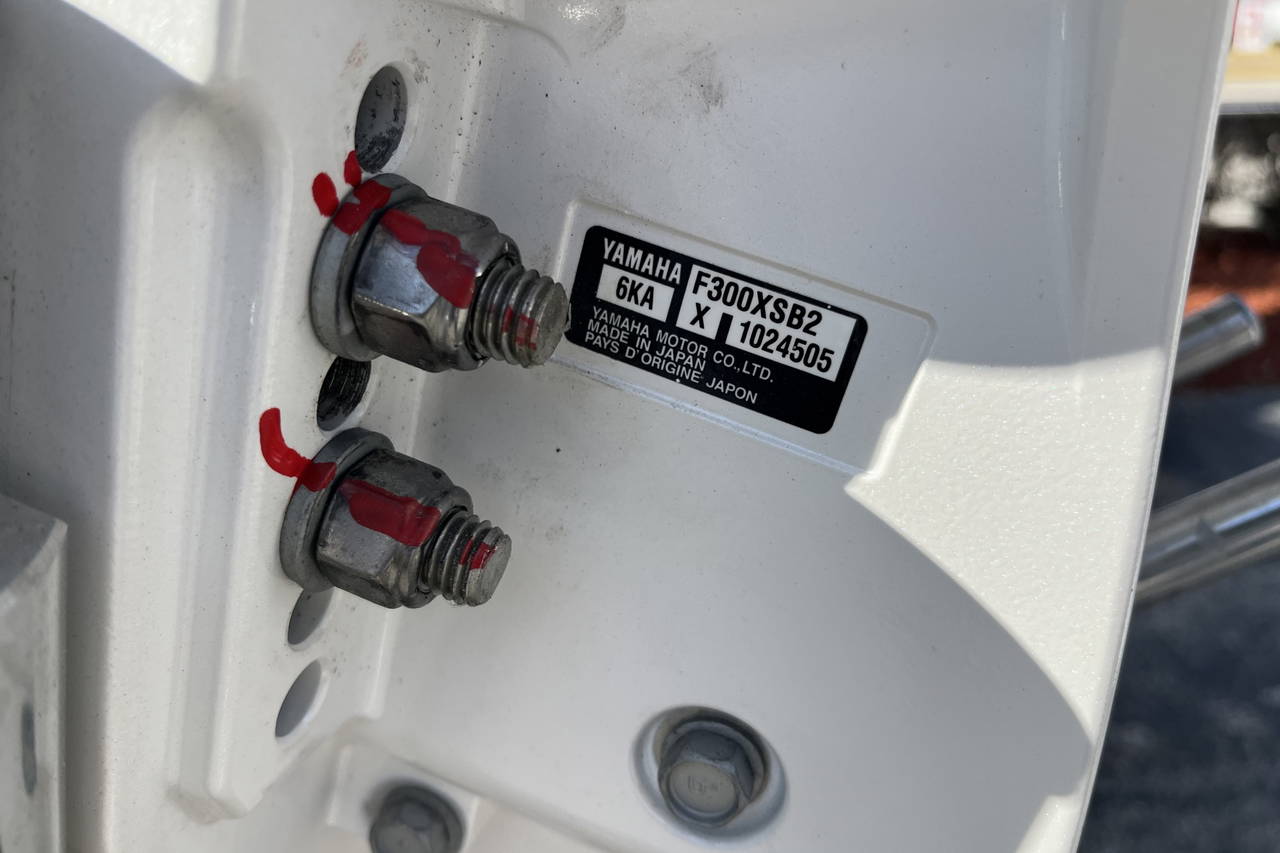 Alternative image of Pathfinder 2400 TRS in Fort Lauderdale, FL