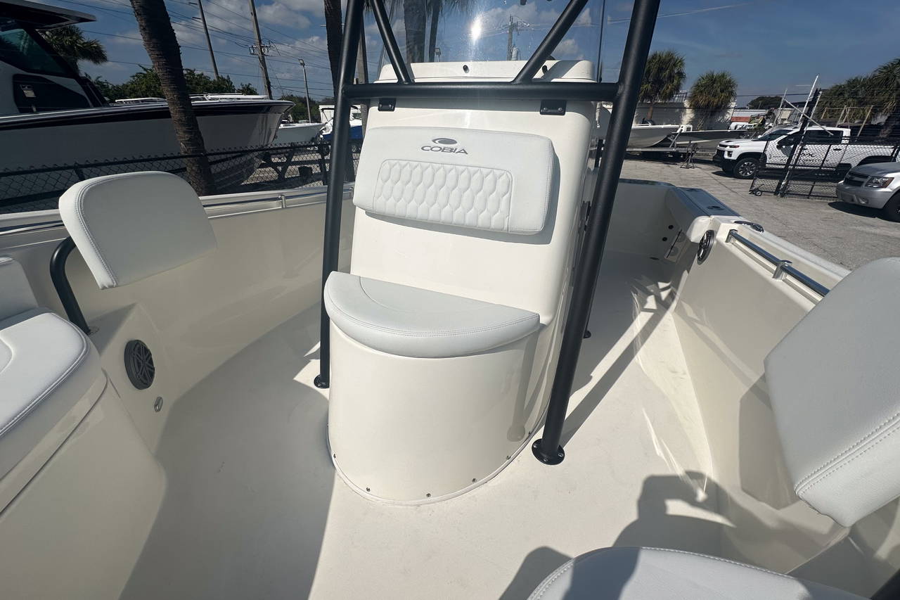 Alternative image of Cobia 220 CC in West Palm Beach, FL