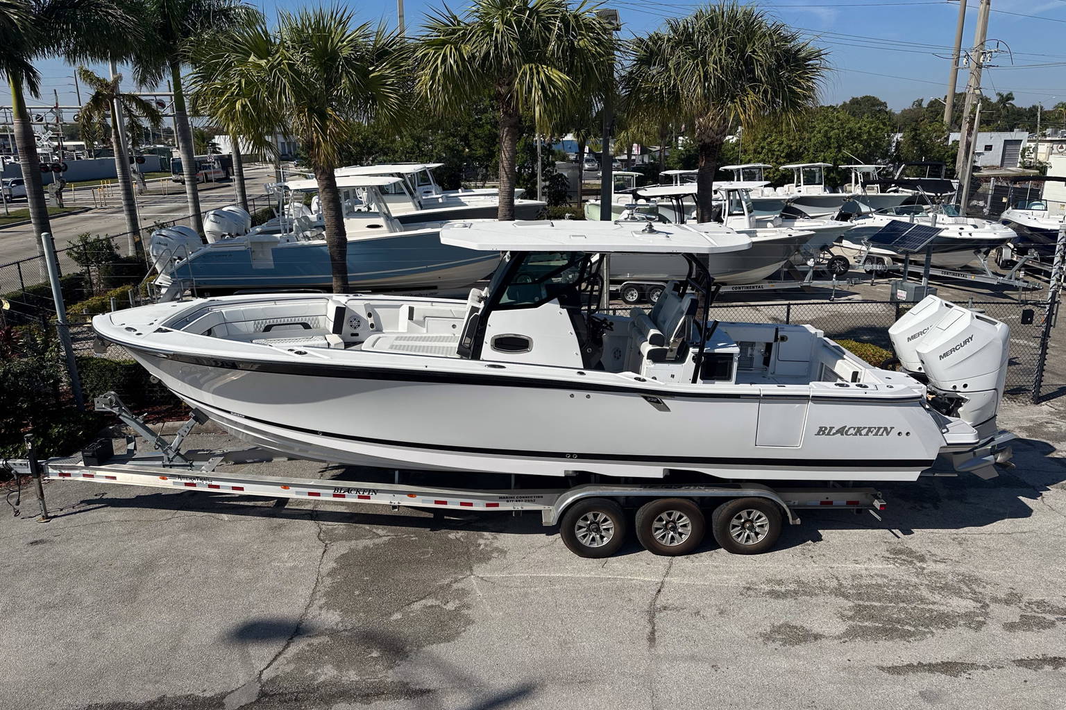 New 2024 Blackfin 332CC #C291 image 1