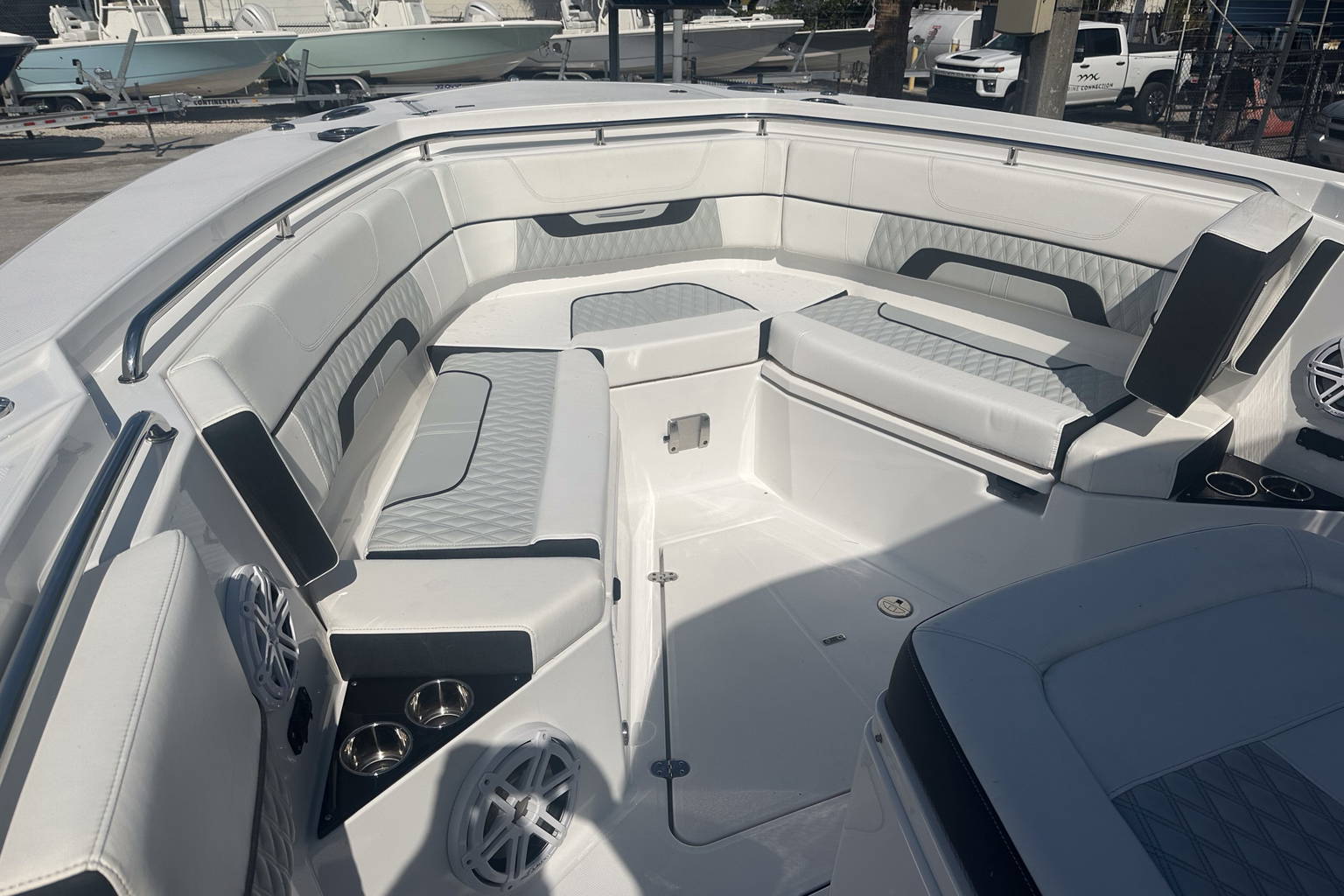 New 2024 Blackfin 332CC #C291 image 11
